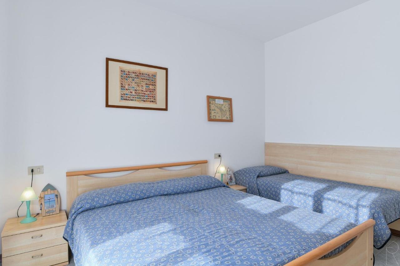 Albatros Apartment Каорле Екстериор снимка