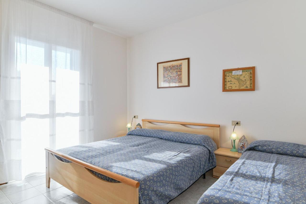 Albatros Apartment Каорле Екстериор снимка