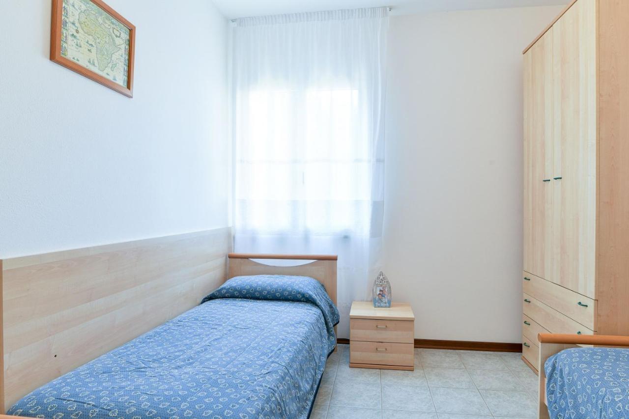 Albatros Apartment Каорле Екстериор снимка