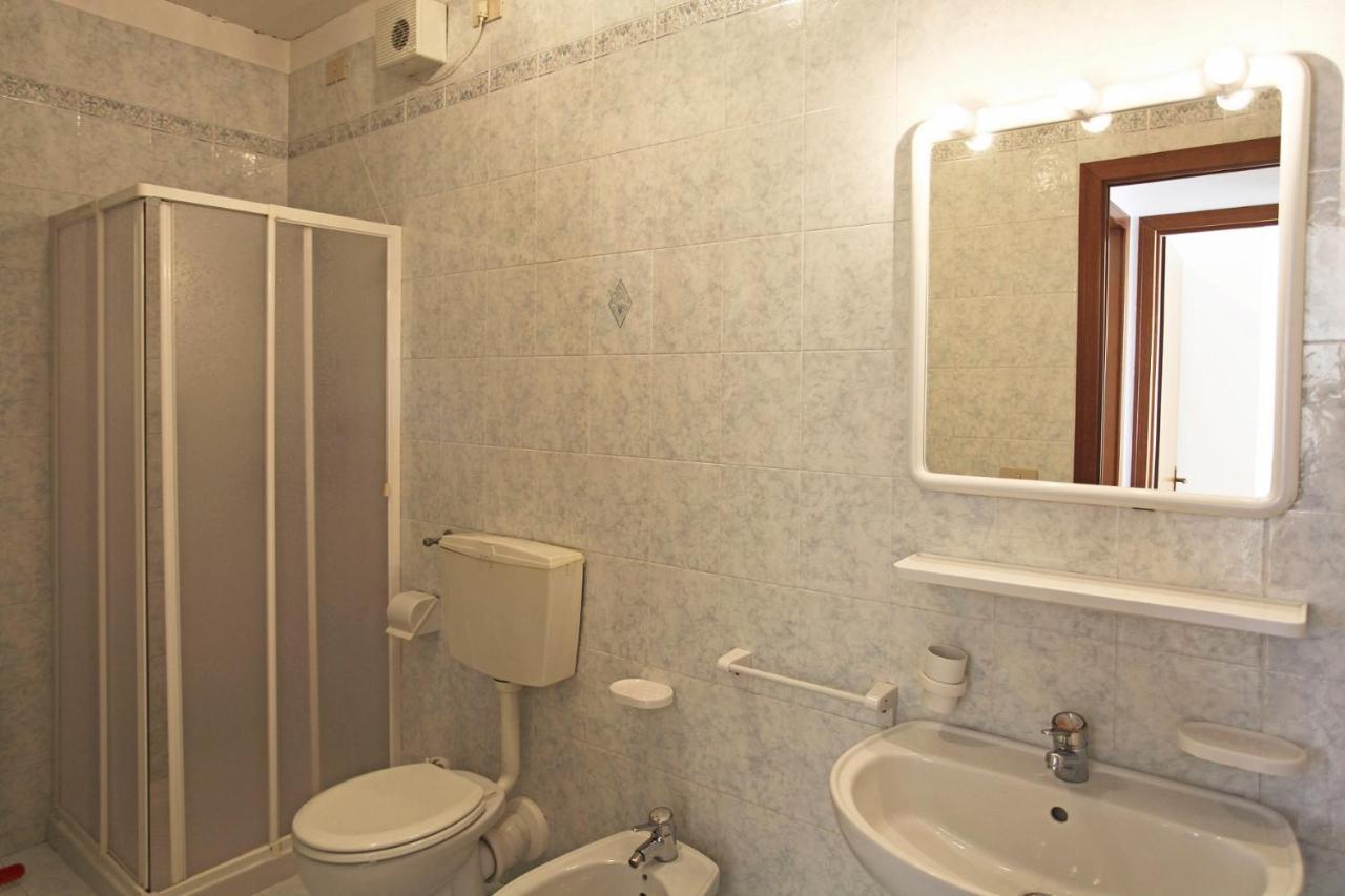 Albatros Apartment Каорле Екстериор снимка