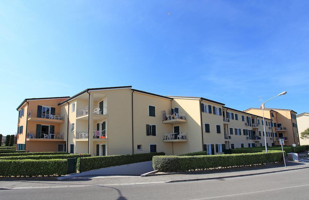 Albatros Apartment Каорле Екстериор снимка